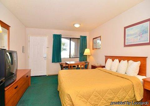 The Townhouse Motel 2*