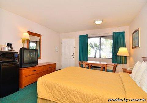 The Townhouse 2*