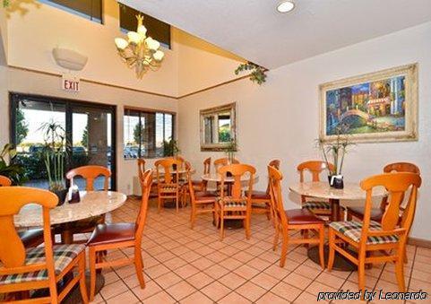 The Townhouse 2*