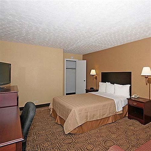 The Townhouse 2*