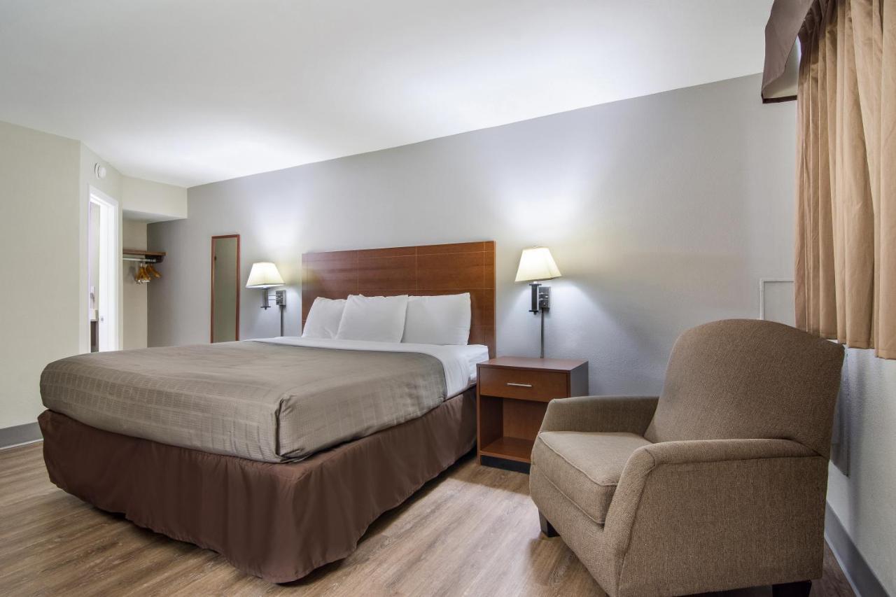 The Townhouse 2*
